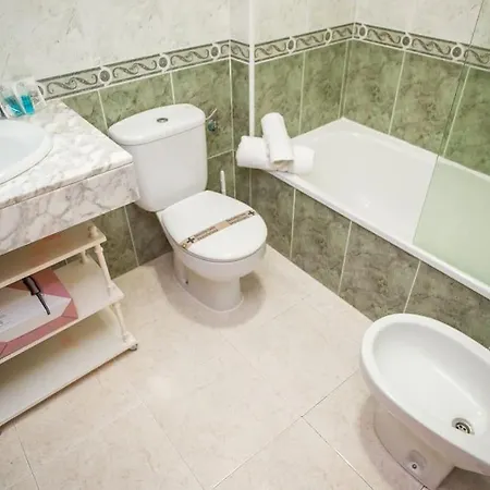 Al30 4pax, Fenals, Costa Brava Apartment